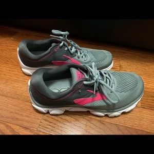 Brooks Anthem Sneakers